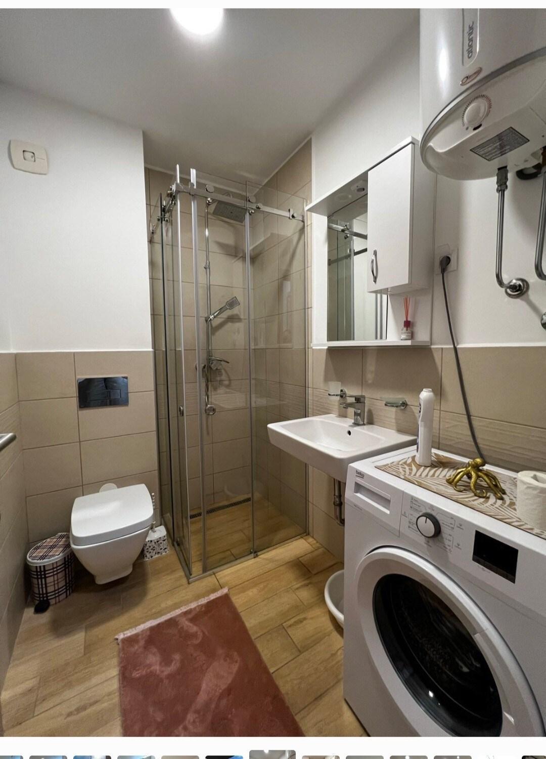 Studio Apartment *